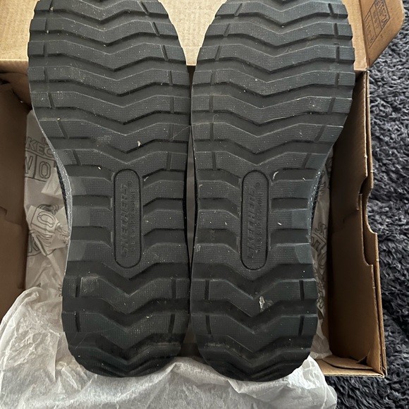 Sketchers work shoe - Picture 6 of 6